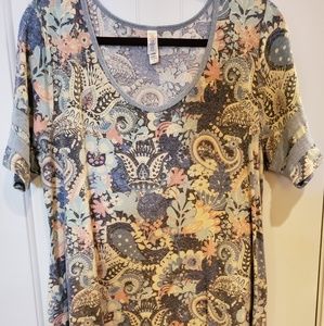 🌟SALE🌟  Lularoe XL Perfect T